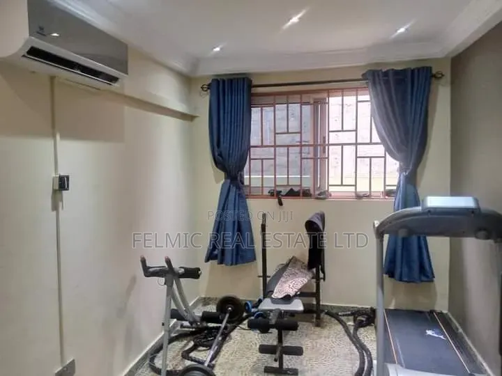 5bdrm Duplex in Felmic Real Estate, Nsawam Adoagyiri Municipal for rent