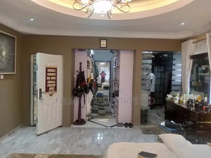 5bdrm Duplex in Felmic Real Estate, Nsawam Adoagyiri Municipal for rent