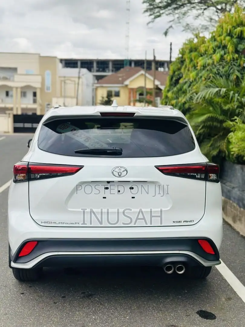 Toyota Highlander XSE 2022 White