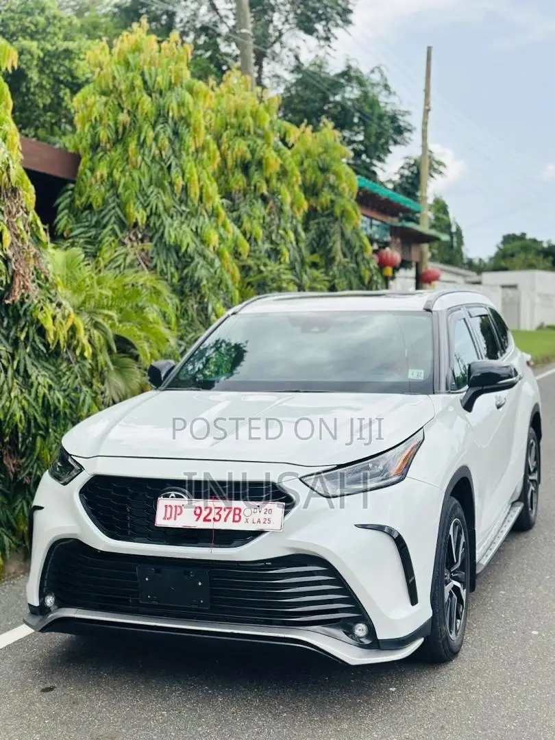 Toyota Highlander XSE 2022 White