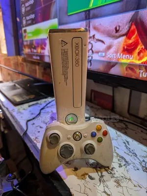 Microsoft Xbox360 Slim With 15games
