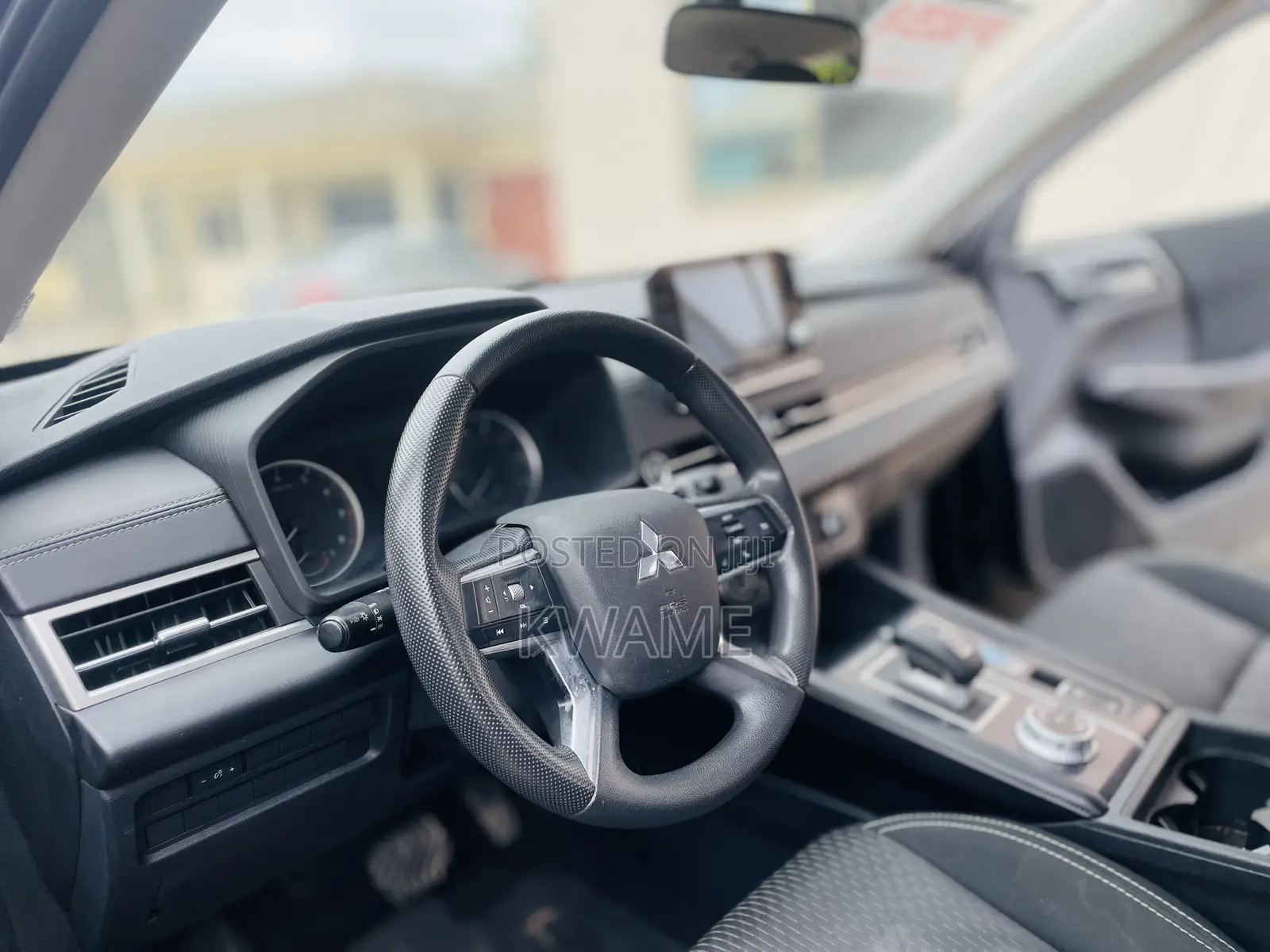 Mitsubishi Outlander 2022 Black