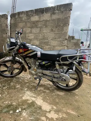Royal Motorcycle 2025 Black