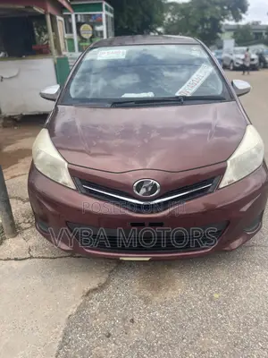 Toyota Vitz 2013 Brown