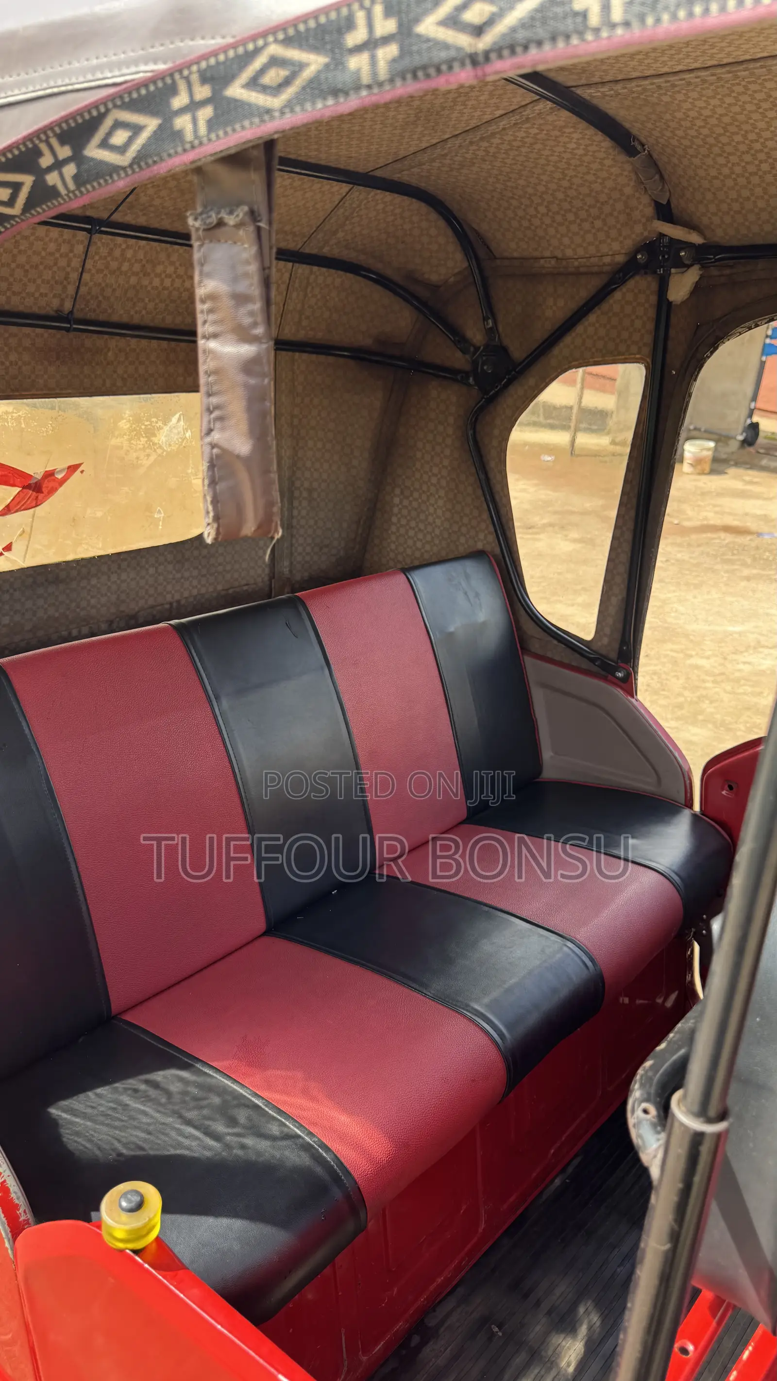 Bajaj RE 2025 Red