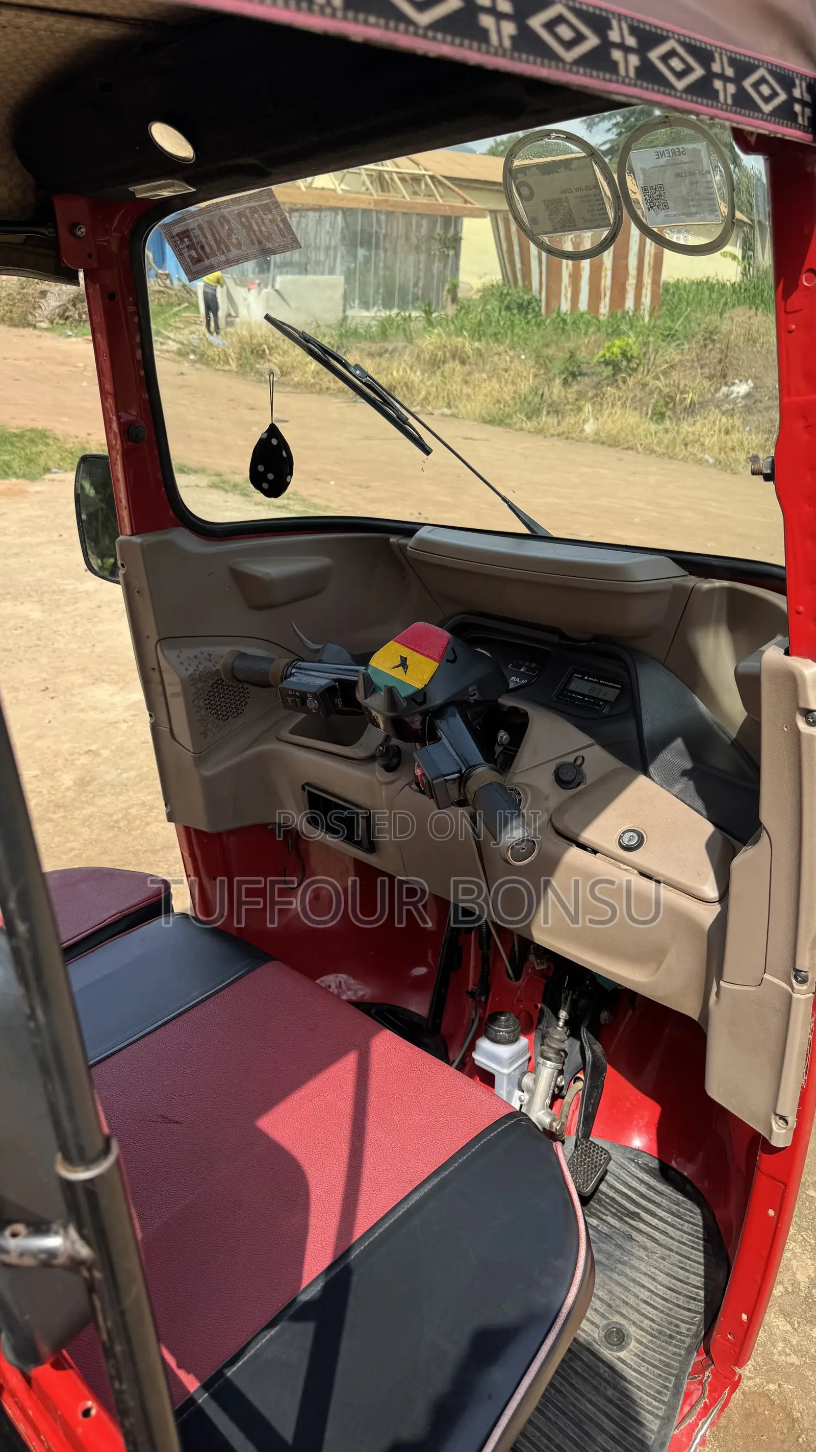 Bajaj RE 2025 Red