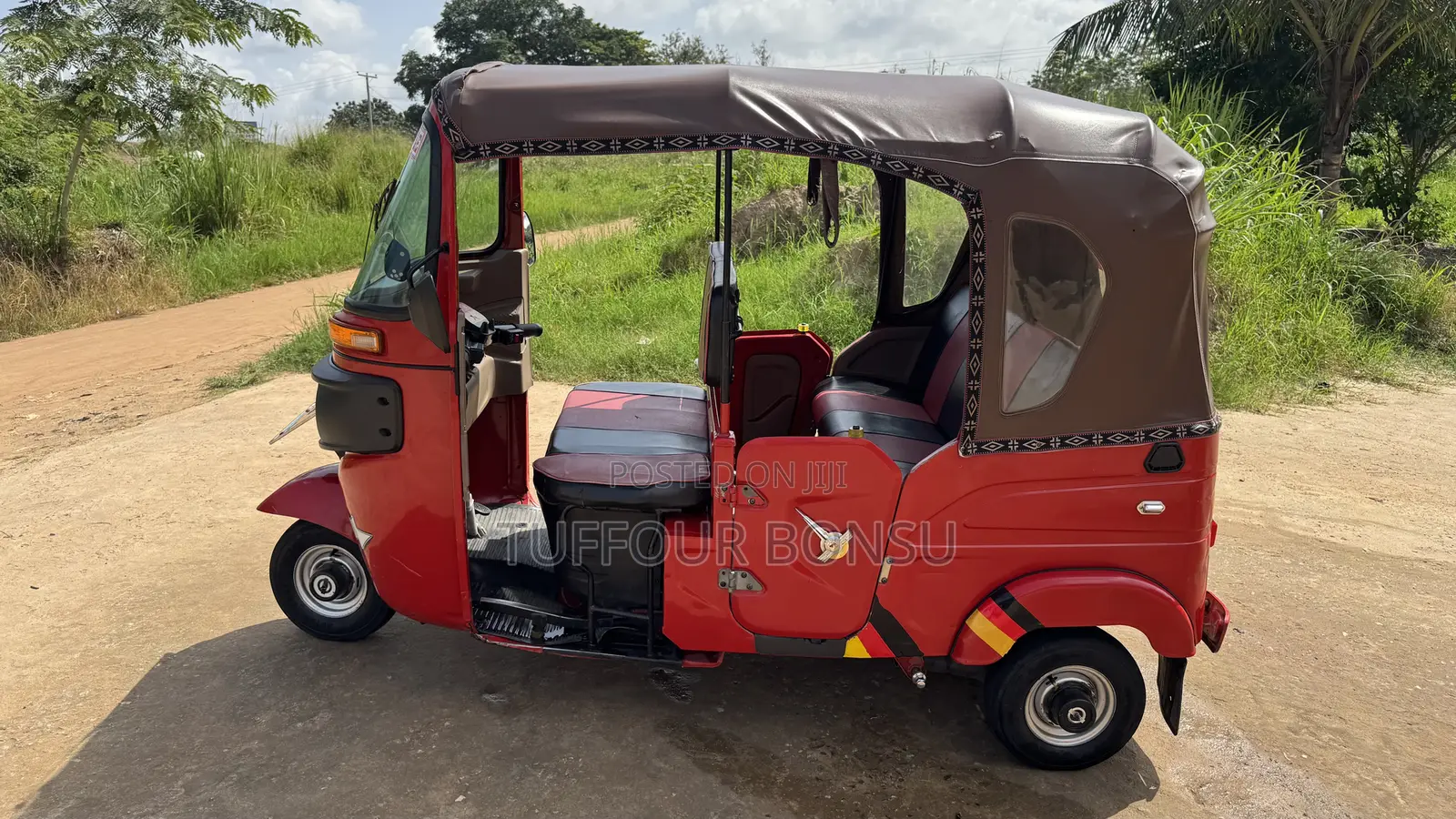 Bajaj RE 2025 Red