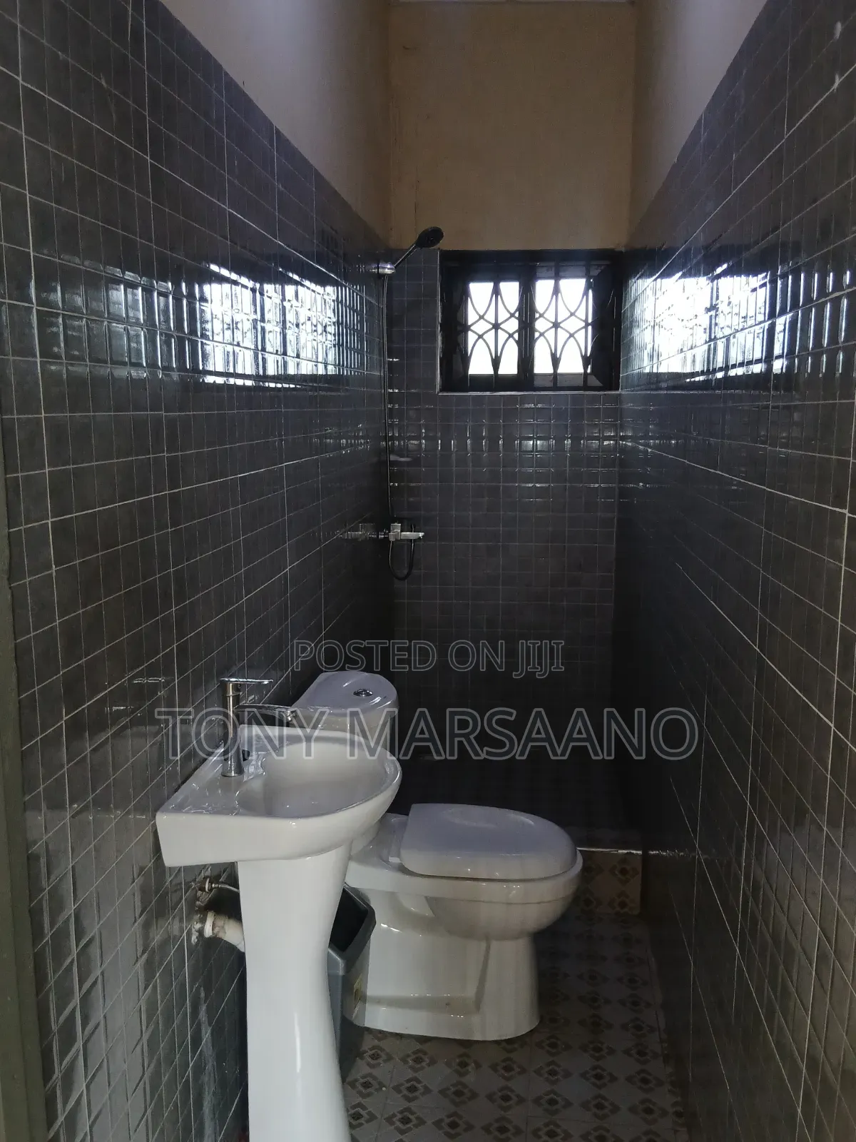 1bdrm Apartment in Westlegon, Police Station for rent