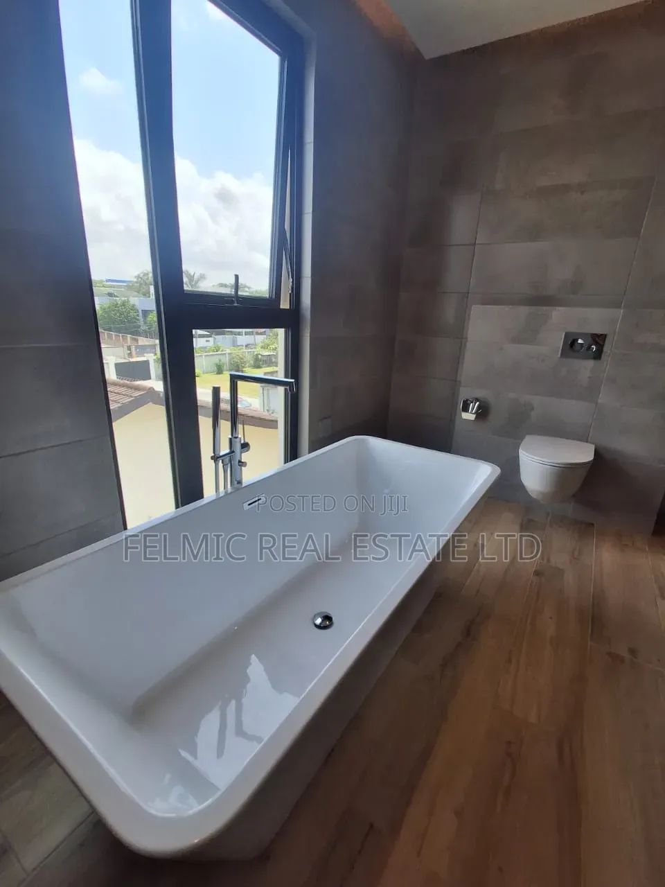 4bdrm Duplex in Felmic Real Estate, Dzorwulu for sale