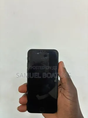 Apple iPhone SE (2022) 64 GB Black