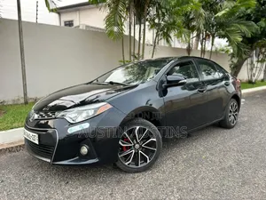 Toyota Corolla 2015 Black
