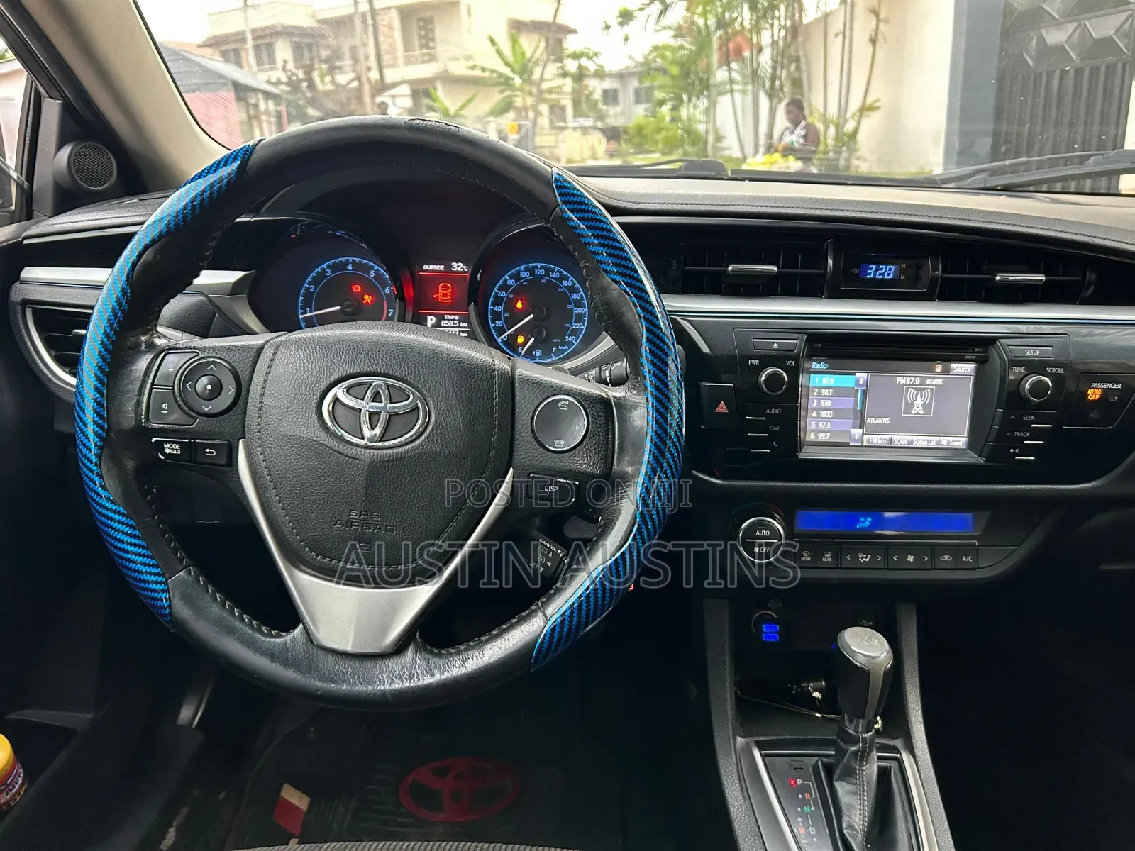 Toyota Corolla 2015 Black