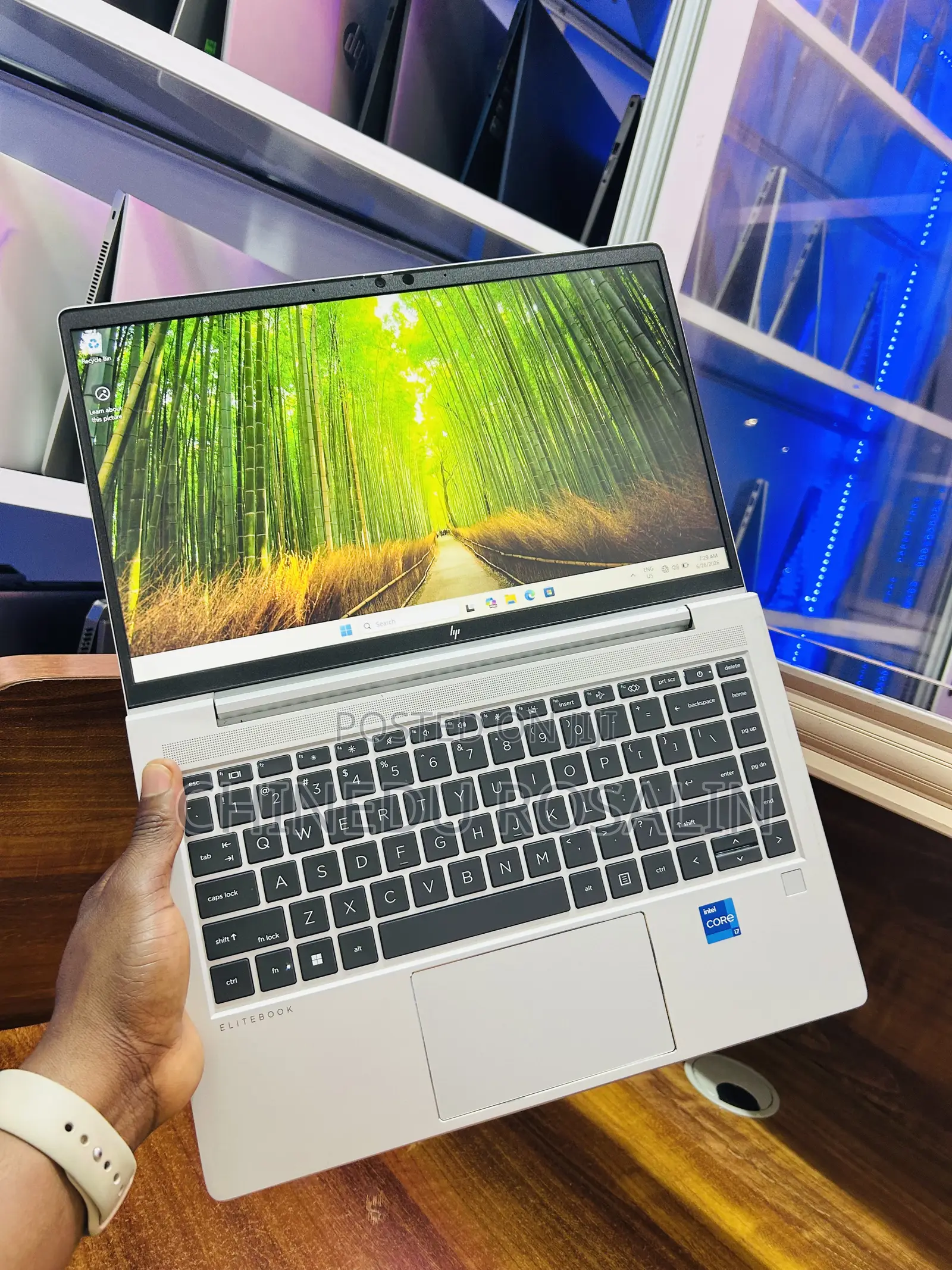 Laptop HP EliteBook 640 G10 16GB Intel Core i7 SSD 256GB