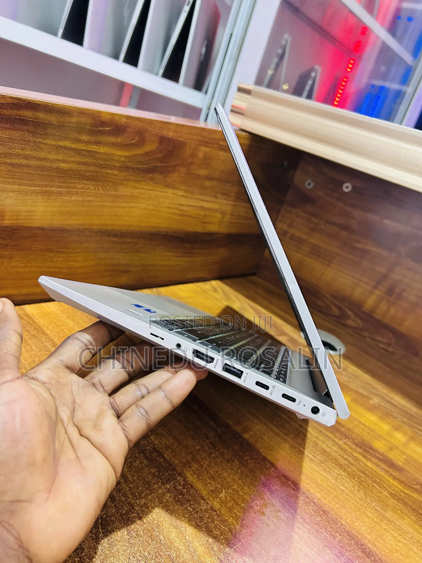 Laptop HP EliteBook 640 G10 16GB Intel Core i7 SSD 256GB