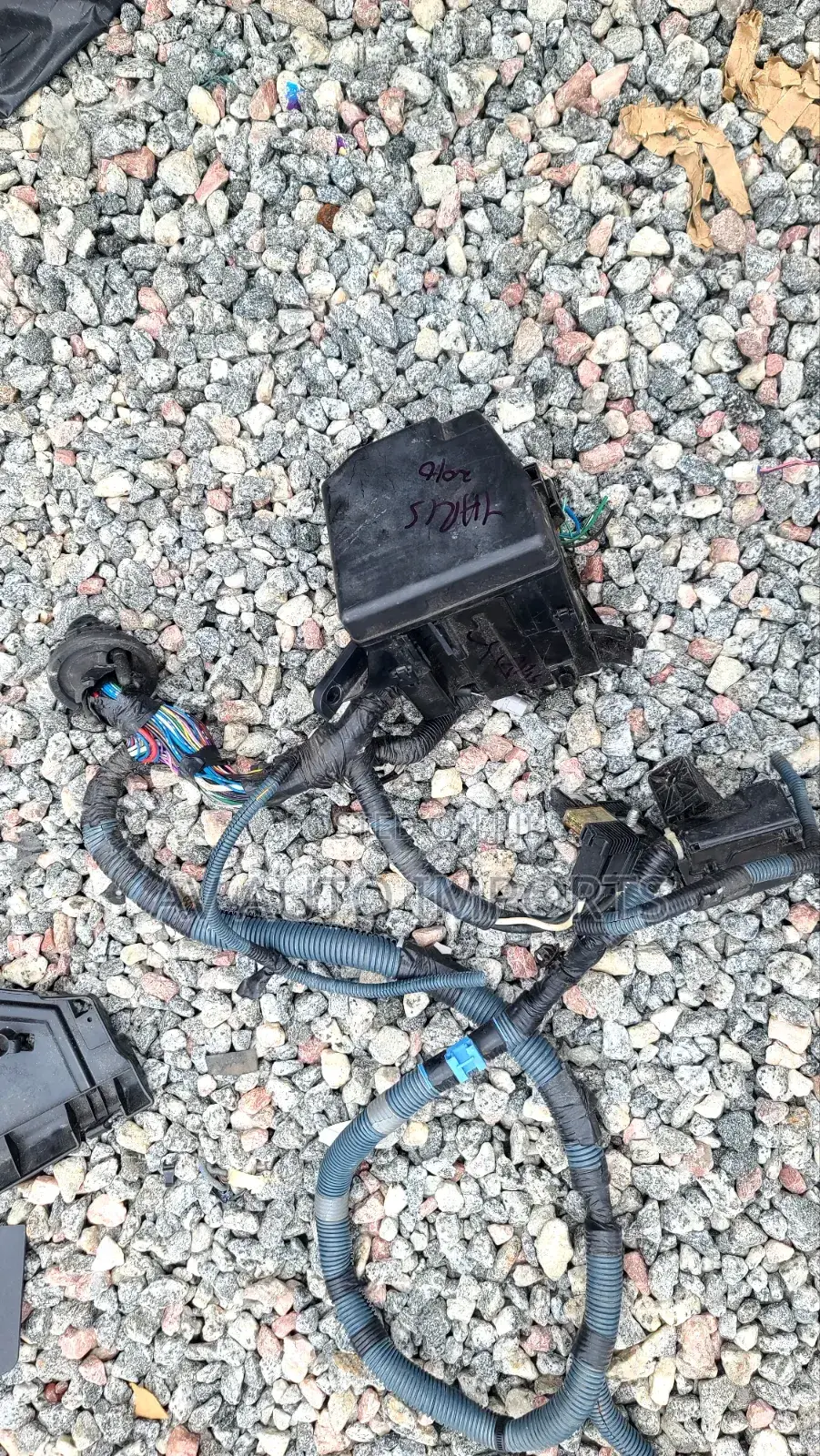 Fuse Box and Wires (Yaris 2008)