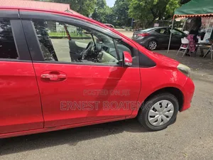 Toyota Vitz 2011 Red