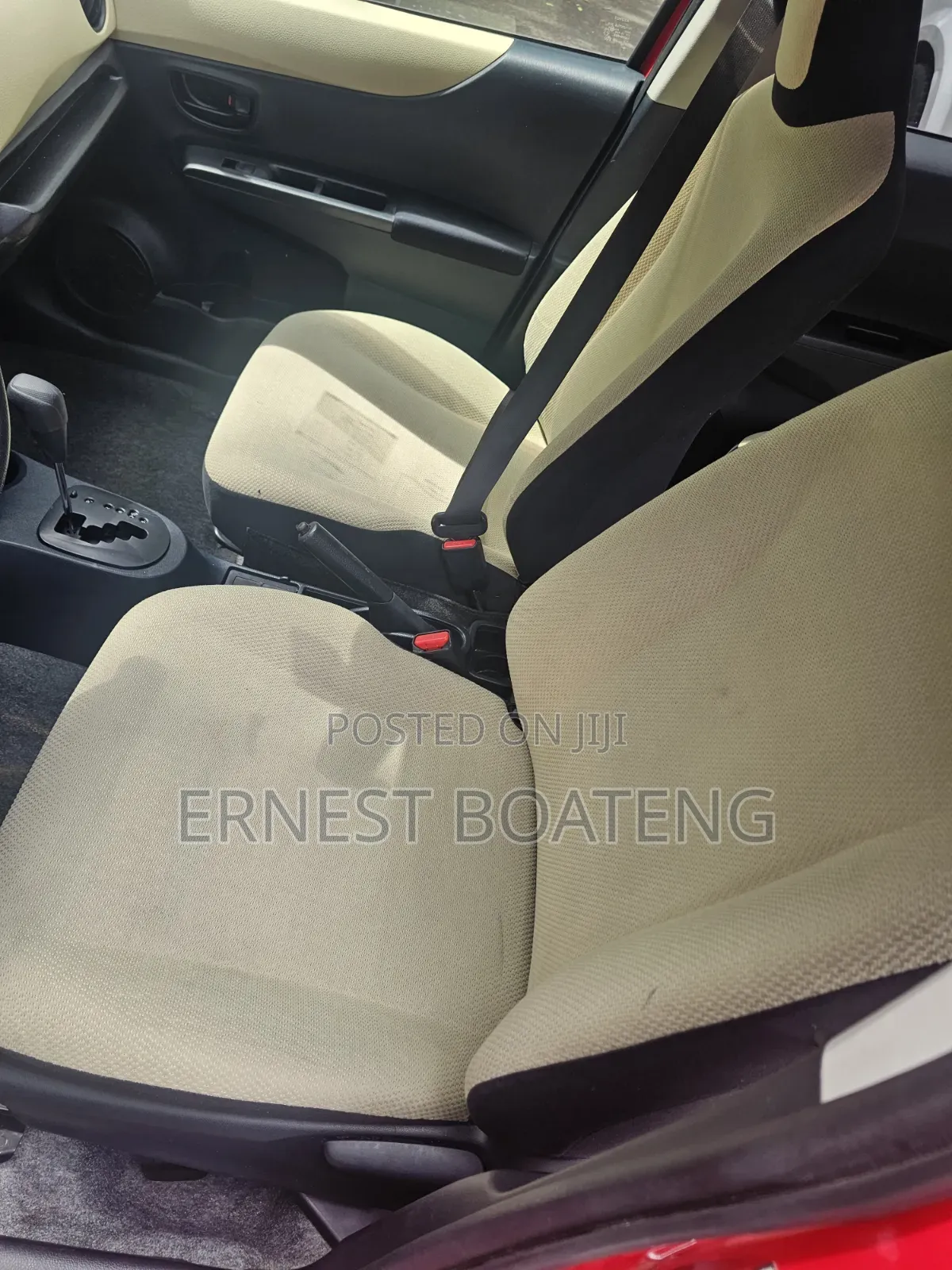 Toyota Vitz 2011 Red