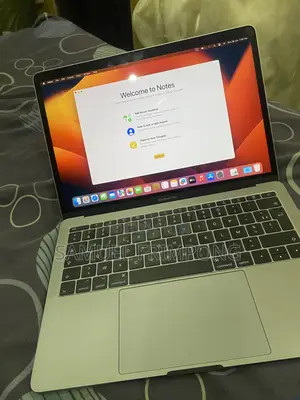 Laptop Apple MacBook 2017 8GB Intel Core i5 SSD 250GB