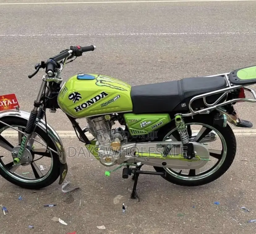 Royal Motorcycle 2025 Green
