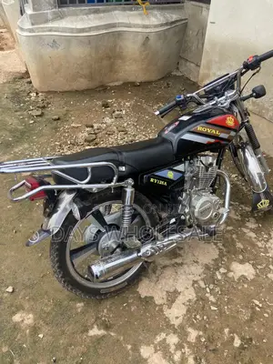 Royal Motorcycle 2025 Green