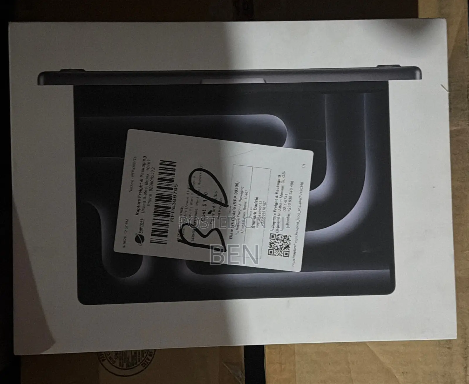 New Laptop Apple MacBook Pro 2025 M5 24GB Apple M5 SSD 1T