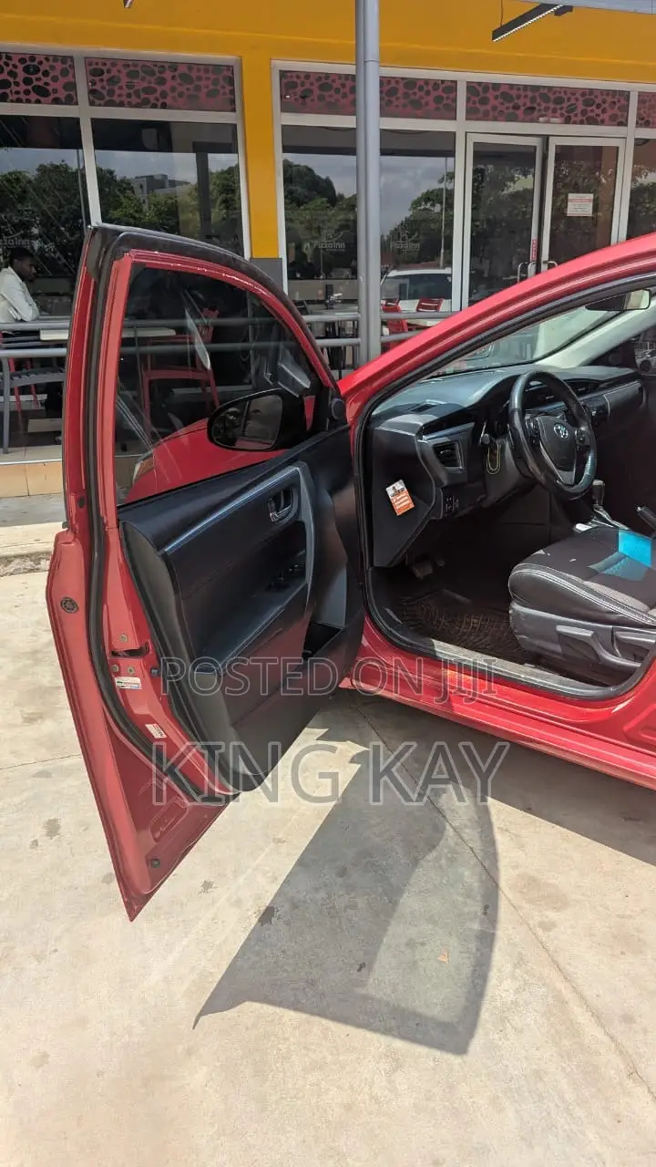 Toyota Corolla S 4dr Sedan (1.8L 4cyl CVT) 2016 Red