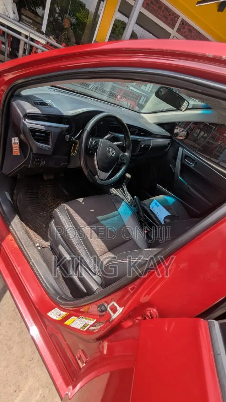 Toyota Corolla S 4dr Sedan (1.8L 4cyl CVT) 2016 Red