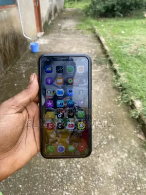 Apple iPhone 11 64 GB Black