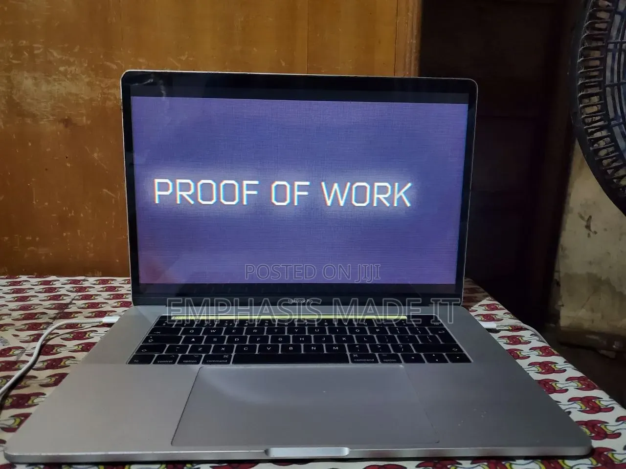Laptop Apple MacBook Pro 2017 16GB Intel Core i7 SSD 256GB