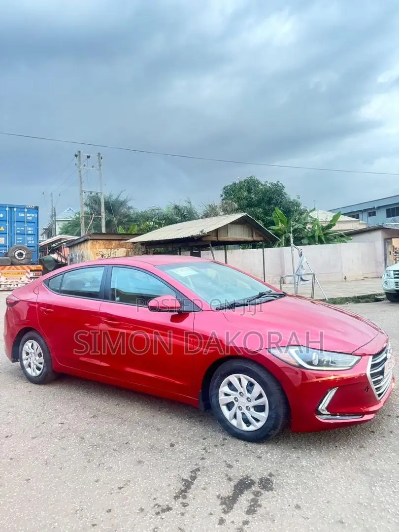 Hyundai Elantra 2018 Red