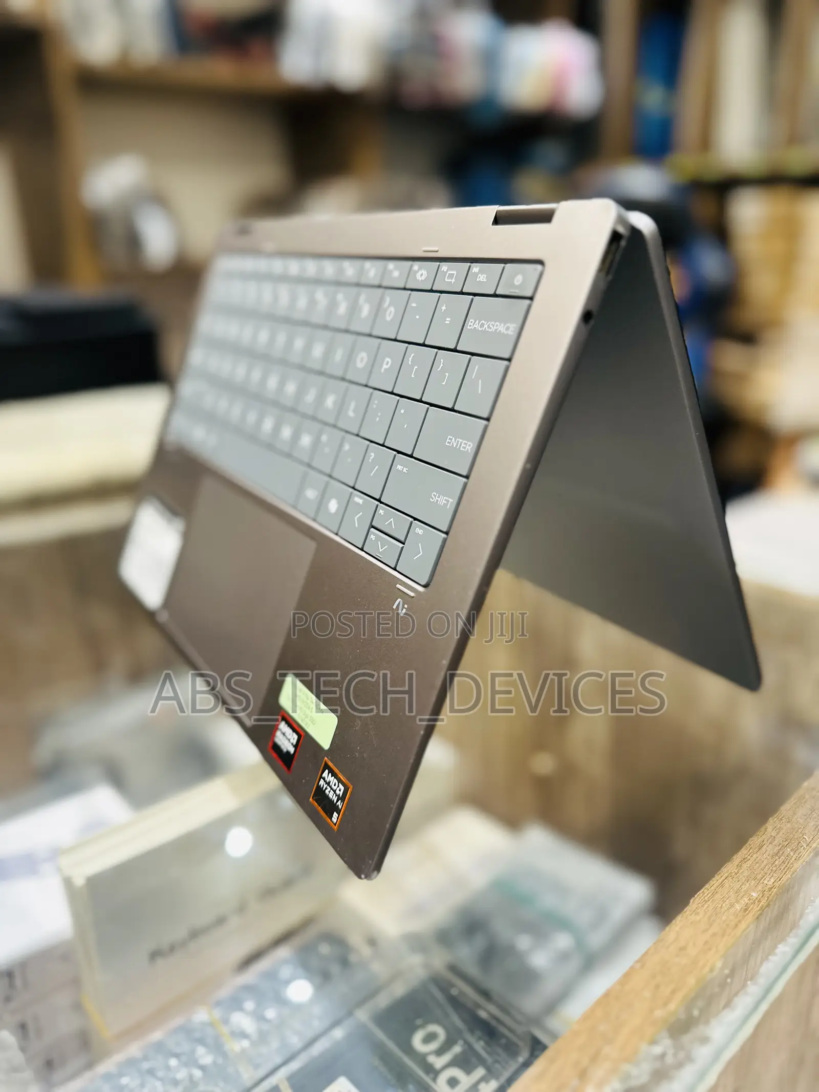 Laptop HP OmniBook X Flip 14" 16GB AMD Ryzen 5 SSD 512GB
