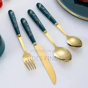24 Pieces Cutlery Set