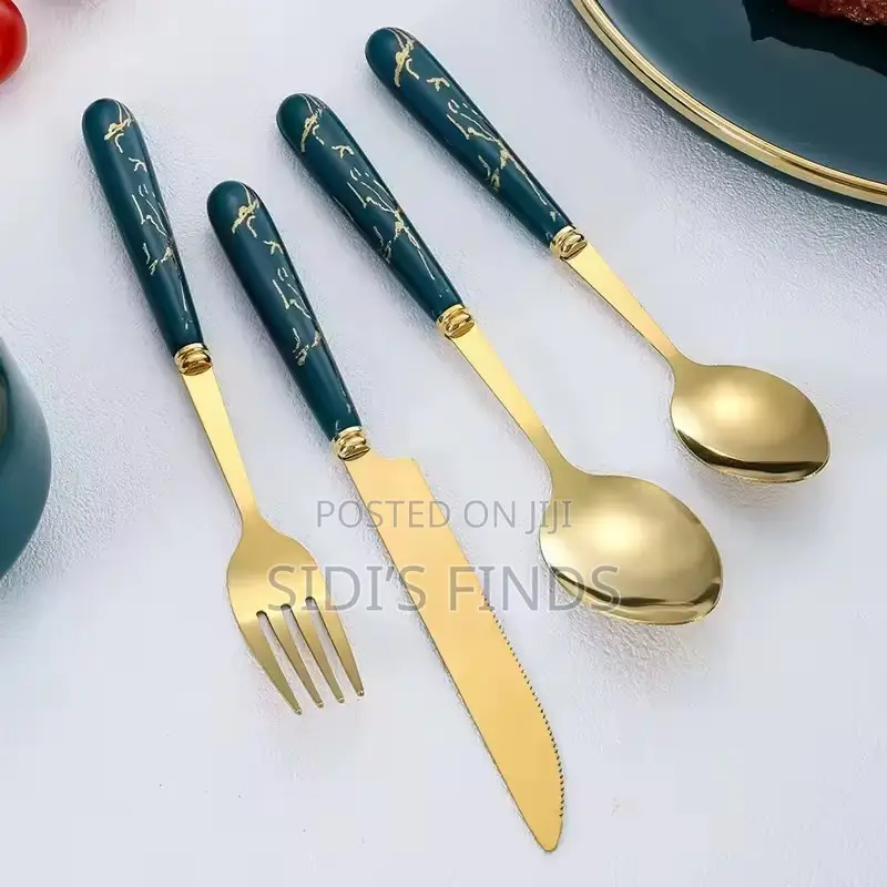 24 Pieces Cutlery Set