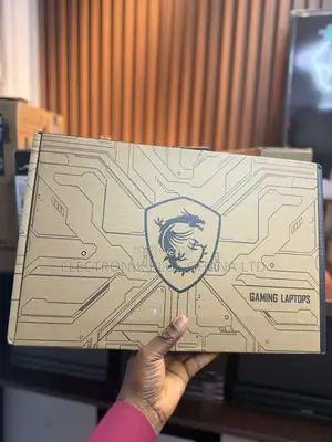 New Laptop MSI GF75 Thin 8GB AMD Ryzen 5 SSD 512GB
