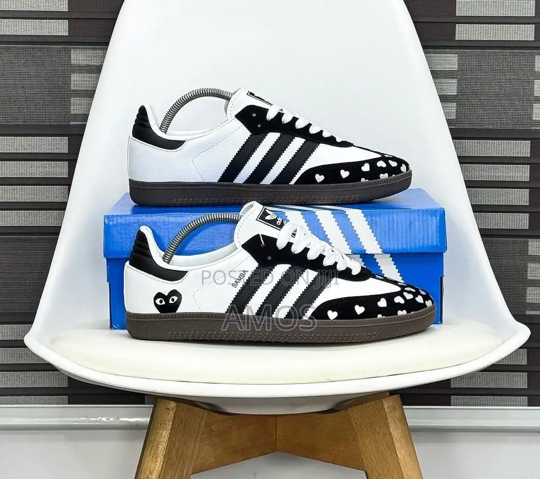 Samba Black/White