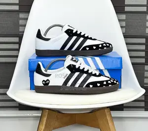 Samba Black/White