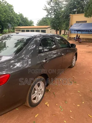 Toyota Corolla LE 4dr Sedan (1.8L 4cyl 4A) 2010 Gray