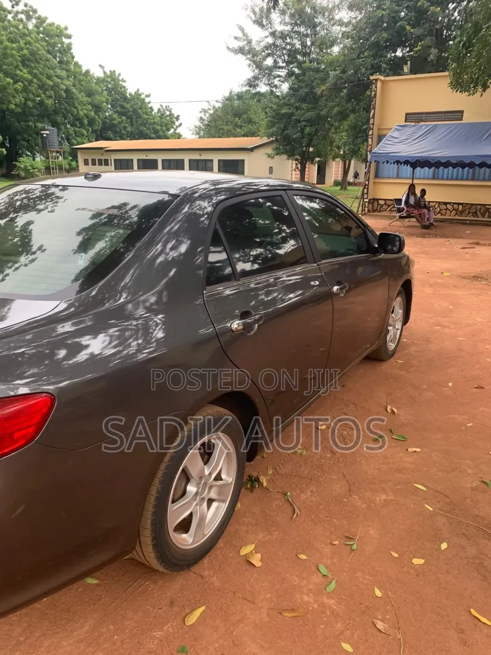 Toyota Corolla LE 4dr Sedan (1.8L 4cyl 4A) 2010 Gray