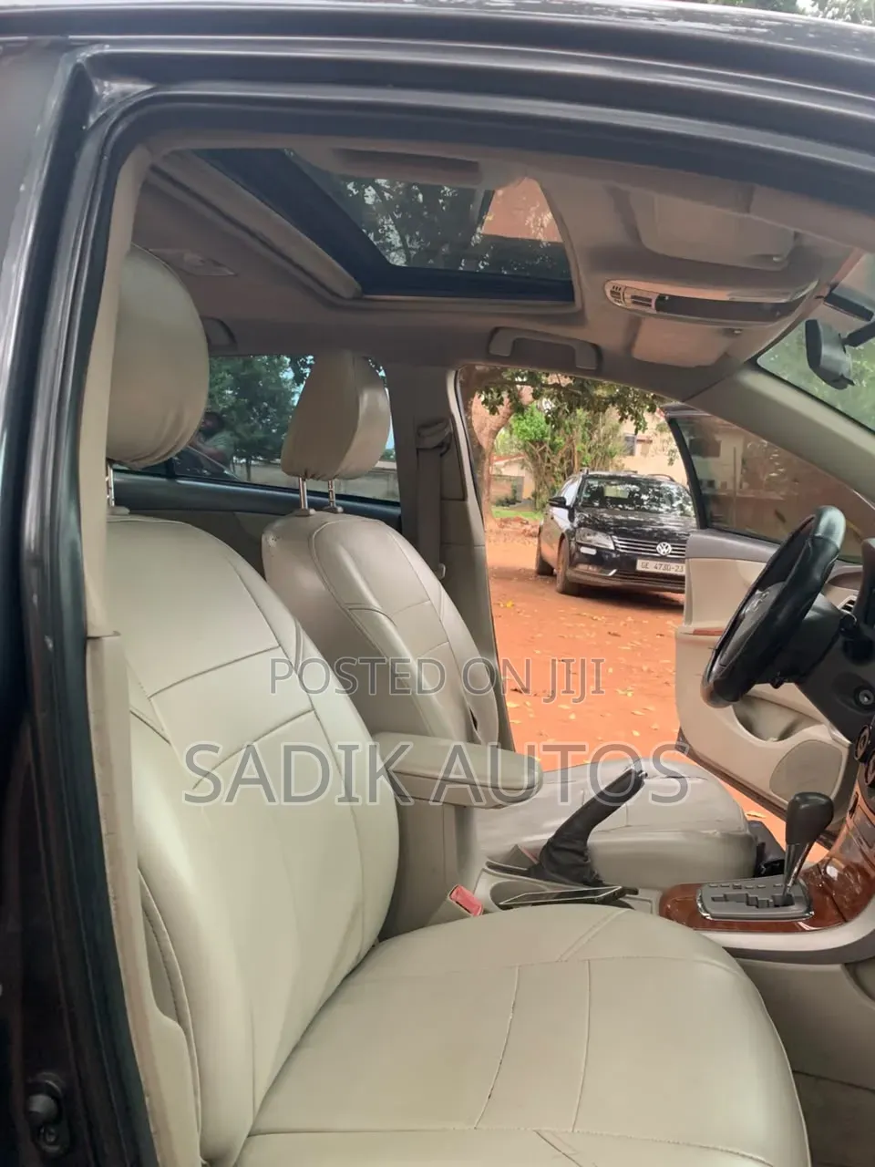 Toyota Corolla LE 4dr Sedan (1.8L 4cyl 4A) 2010 Gray