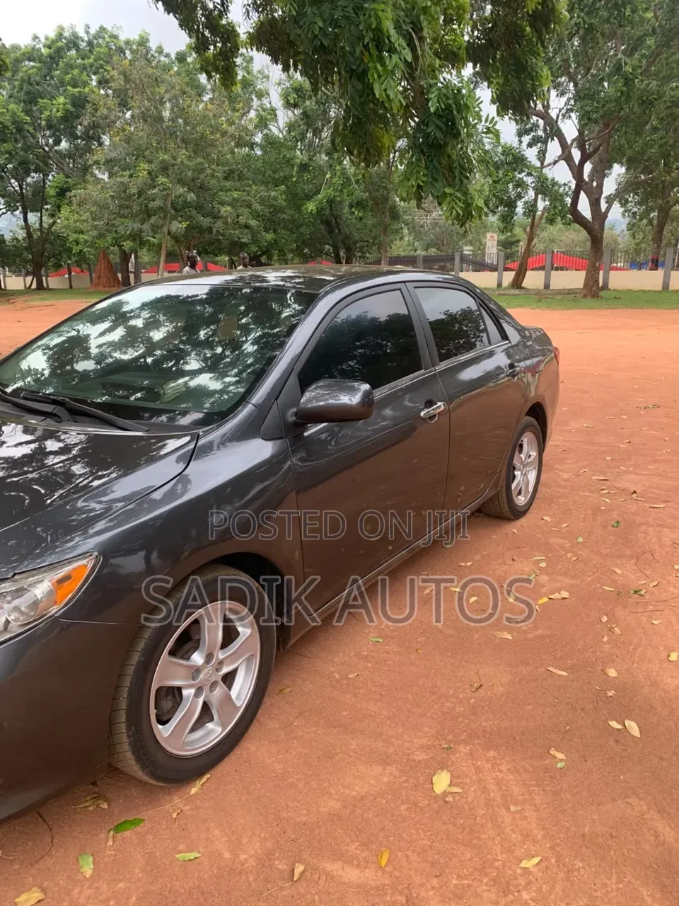 Toyota Corolla LE 4dr Sedan (1.8L 4cyl 4A) 2010 Gray