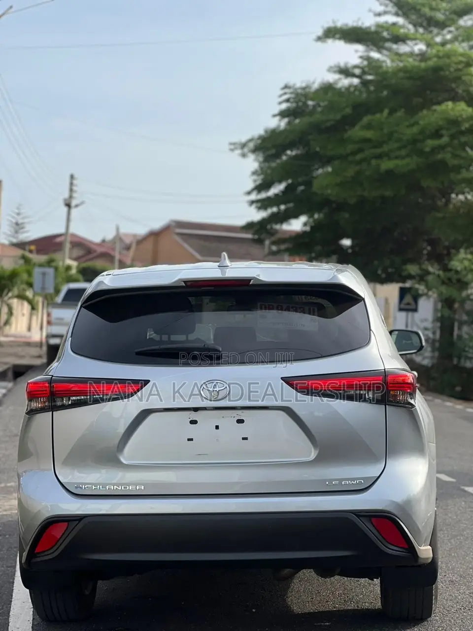 Toyota Highlander LE 2021 Silver
