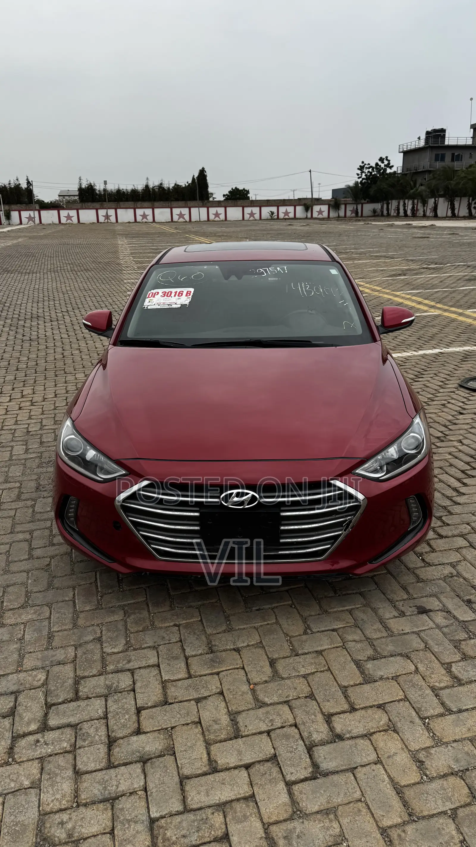 Hyundai Elantra Limited Sedan FWD (2.0L 4cyl 6A) 2017 Red
