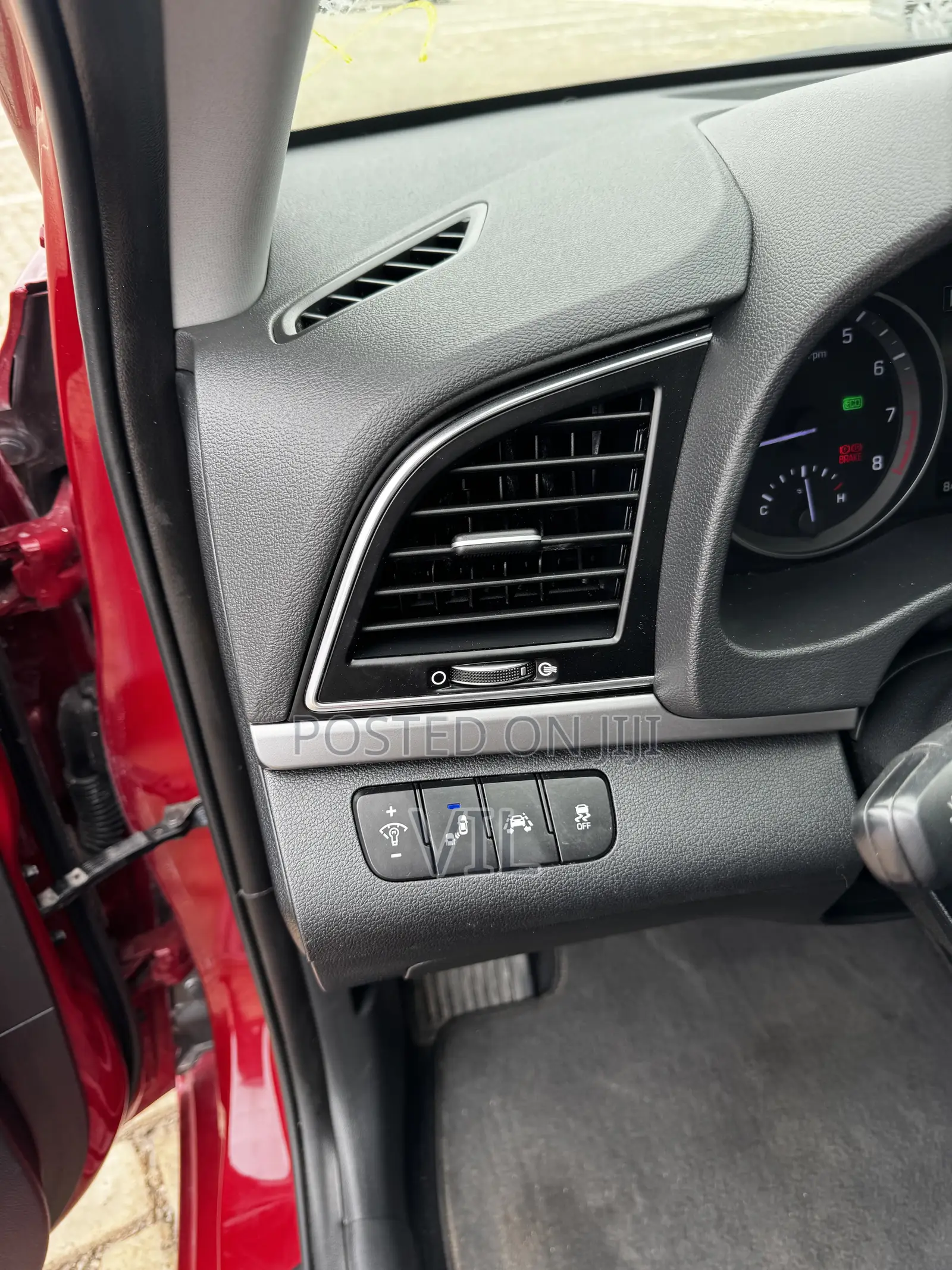 Hyundai Elantra Limited Sedan FWD (2.0L 4cyl 6A) 2017 Red
