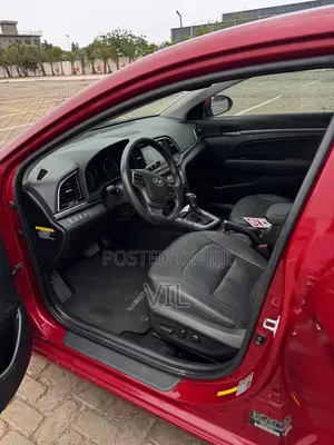 Hyundai Elantra Limited Sedan FWD (2.0L 4cyl 6A) 2017 Red