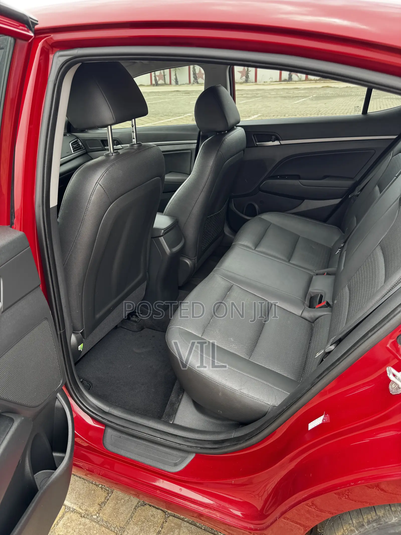 Hyundai Elantra Limited Sedan FWD (2.0L 4cyl 6A) 2017 Red