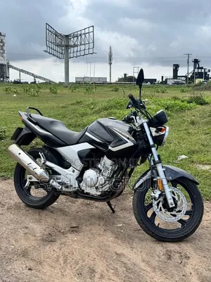 Yamaha 2011 Black