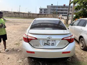 Toyota Corolla S 4dr Sedan (1.8L 4cyl CVT) 2016 Gray