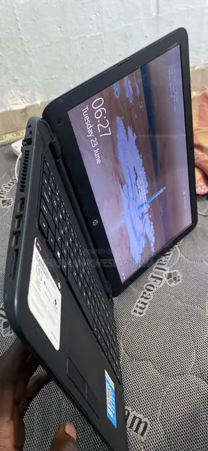 Laptop HP 15-dw1197nia 8GB Intel Core i5 SSD 500GB