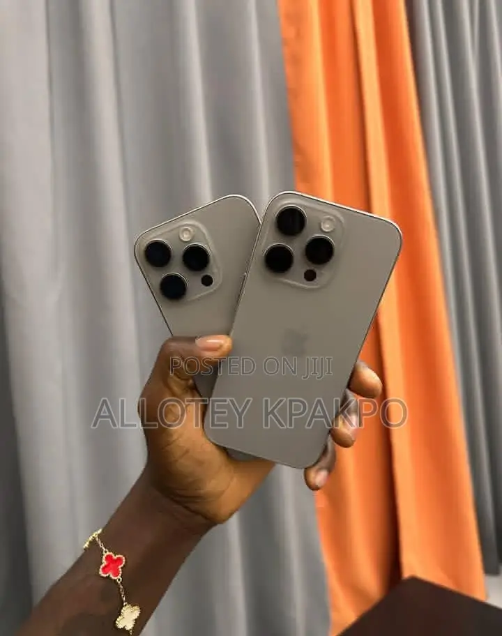 Apple iPhone 15 Pro Max 256 GB Silver