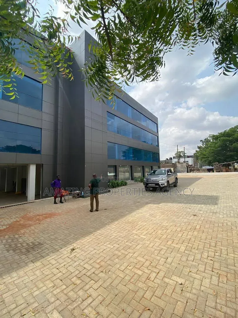 Warehouse and an Office Complex for Sale * Lapaz